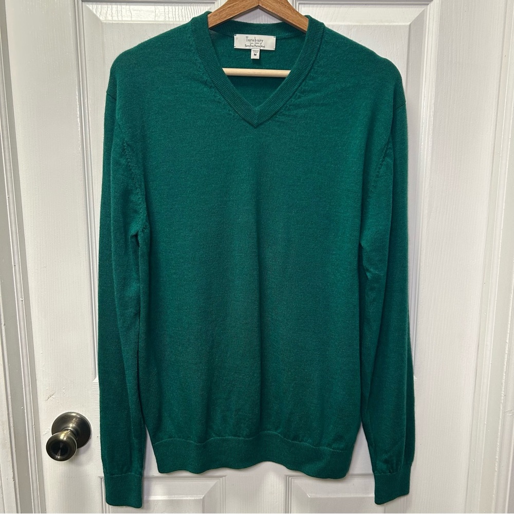 Turnbury Pullover Merino Wool Sweater, Men’s Medium, Green, V-Neck.